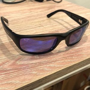 Maui Jim Stingray Sunglasses Blue Hawaii Polarized